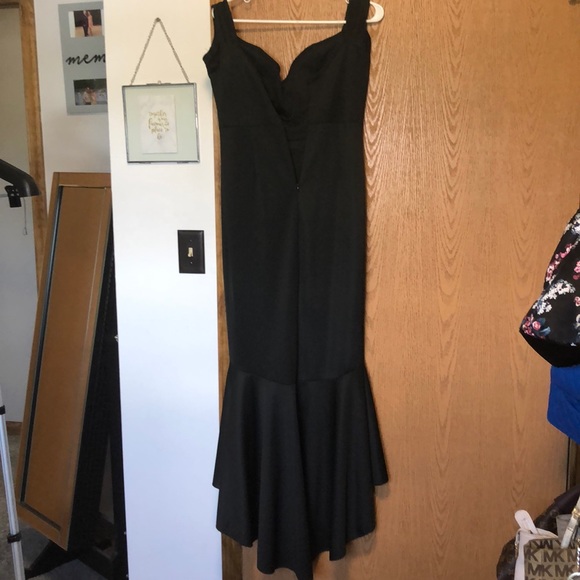 Women’s Fishtail Long Dress - Picture 7 of 7